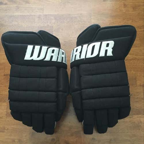 Warrior Pro Bully Gloves-Black