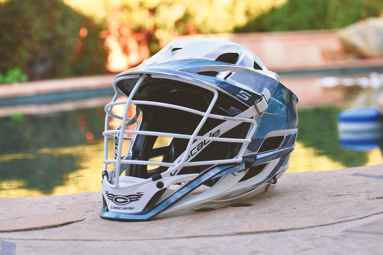 The Waves Cascade S Helmet