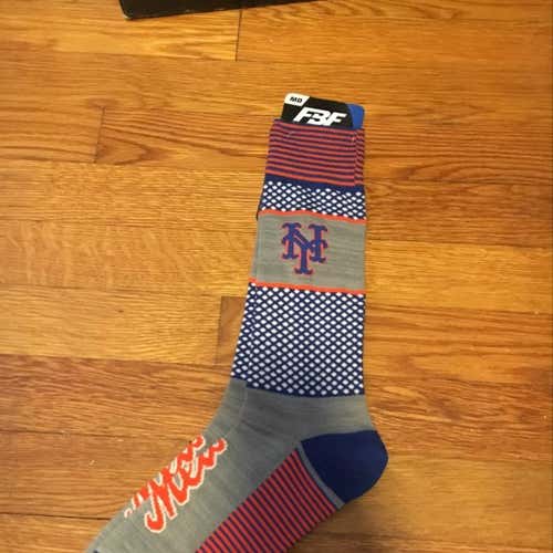 BRAND NEW METS SOCKS