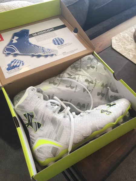 Under Armour Highlight Cleats White sz 11 NEW In box
