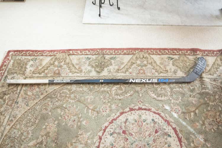 Bauer Nexus 1N Stick - RH (P28 - Giroux)