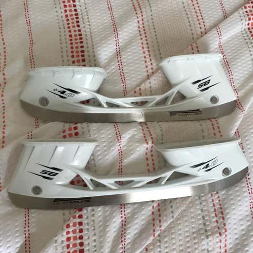 CCM SB 4.0 Holder With Steel Size 280