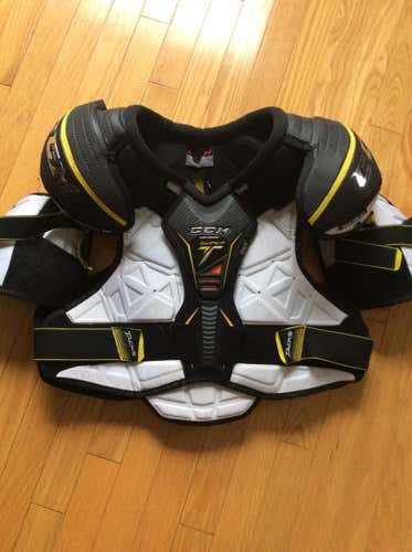 CCM Shoulder Pads
