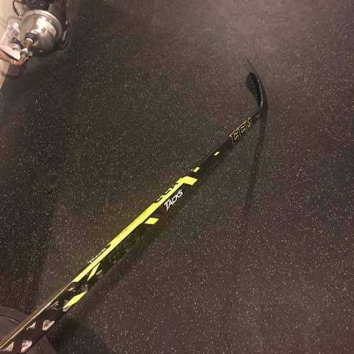 CCM Tacks Hockey Stick RH P19 95 Flex Griptac