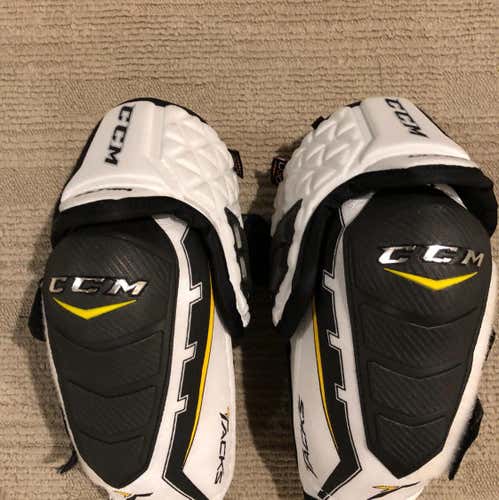 CCM Ultra Tack Elbow Pads