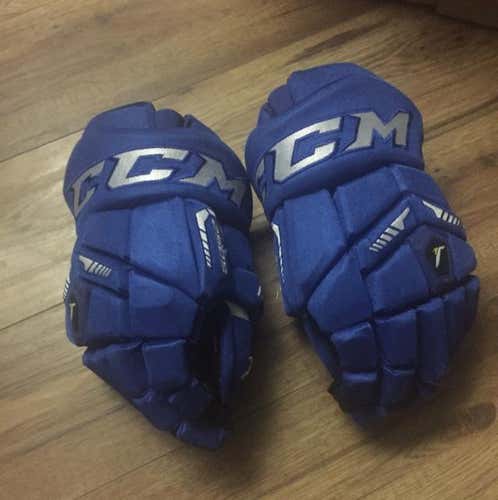Team Issue- CCM Tacks HG6052
