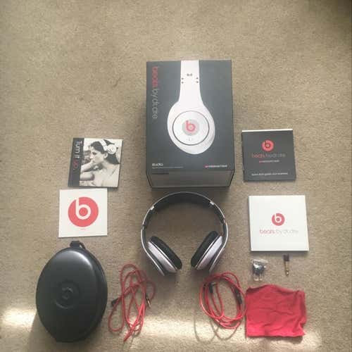 PRICE DROP Beats By Dre Studio White