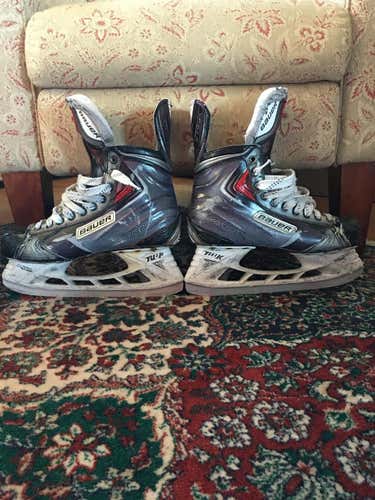 Bauer APX2 Skates