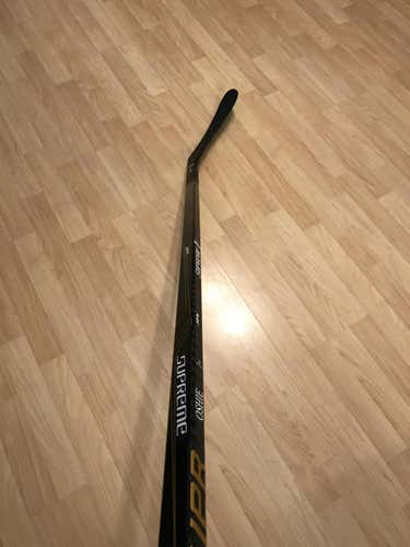 Pro stock TJ Oshie Bauer Supreme 1S  Stick