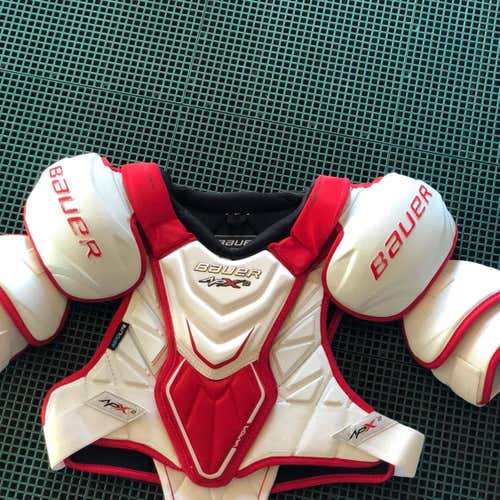 Bauer APX2 Shoulder Pads