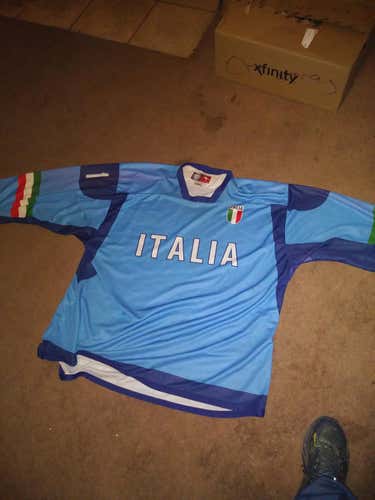 Goalie cut jersey team italy