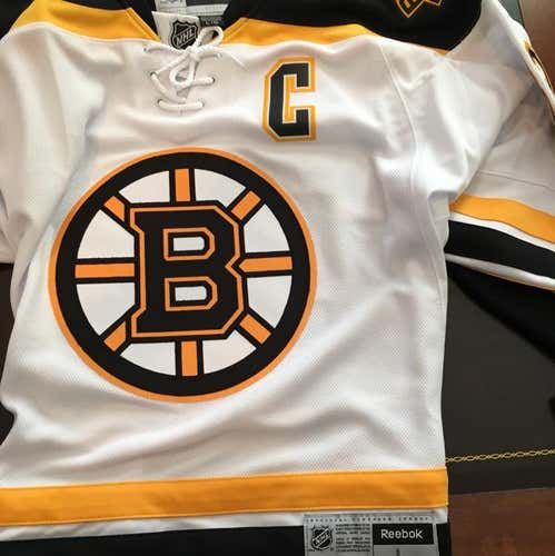 Zdeno Chara  Boston Bruins Reebok Away Jersey Medium SECOND