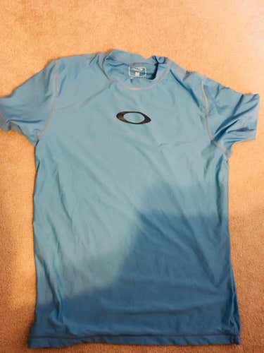 Oakley Workout Shirt Medium