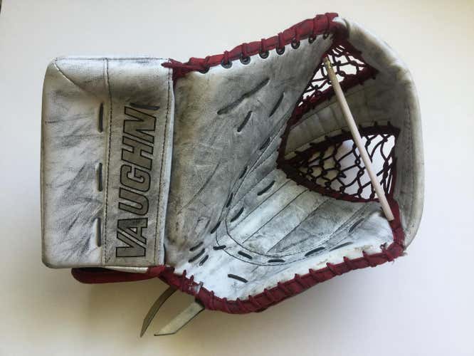 Vaughn V5 7800 Pro Goalie Glove - Vintage graphic