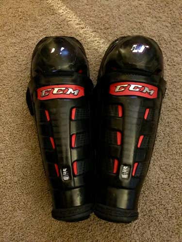 CCM U+ Crazy Light Shin Guards Senior