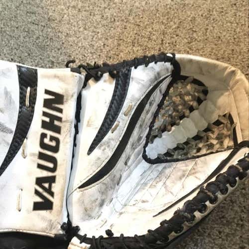 Vaughn Ventus LT60 Junior Goalie Glove