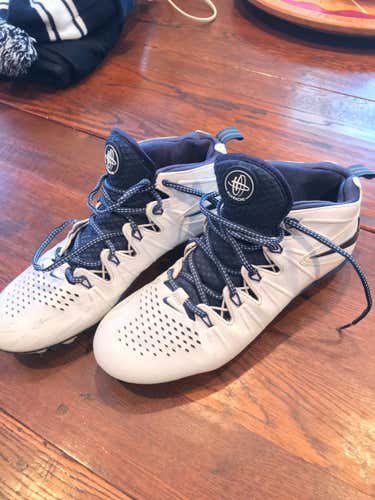 New Nike Huarache 4 Cleats White and Navy - $15!!!