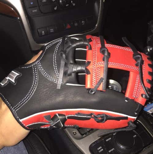 Brand New SSK 11.5