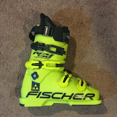 **NEW** Fischer RC4 130 Flex Thermoshape Race Boots 27.0/27.5