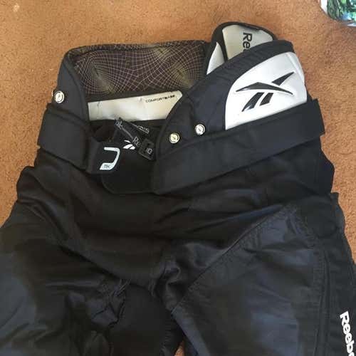 Reebok 11k Medium Black Pants