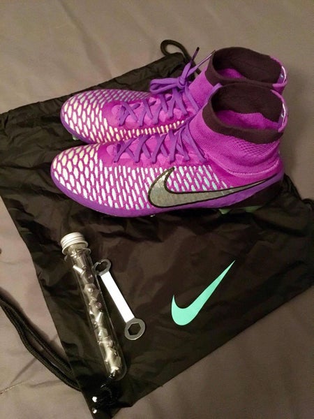 New Nike MAGISTA