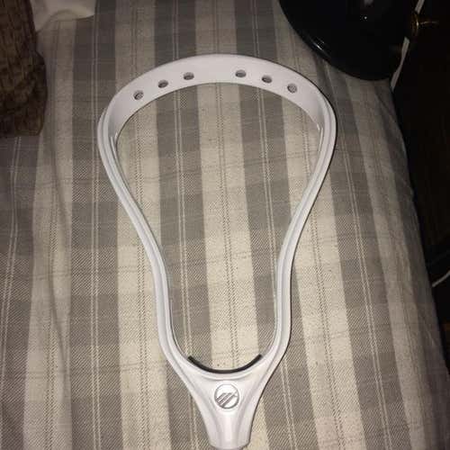 I'm selling My Maverik Tank Universal Head.