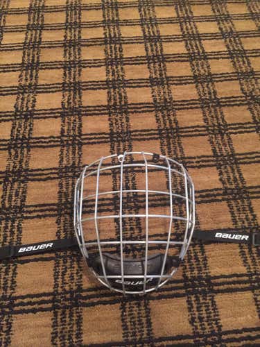 New Bauer Profile II Facemask Cage Senior