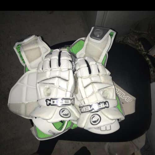 Maverick Speed Shoulder Pads And M3 Gloves