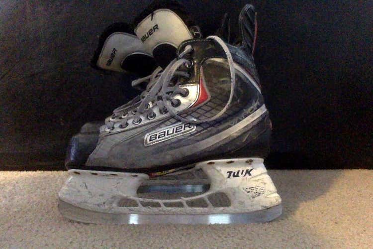 Bauer Vapor's (With New Blades)
