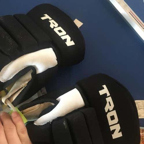 New Size 10 Hockey Gloves