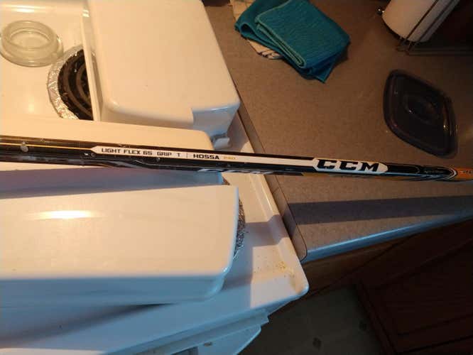 CCM RBZ Stick Righty Mid 61-65 Intermediate