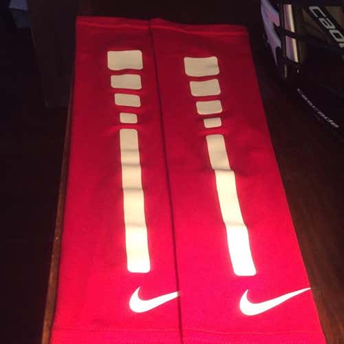 Like New Nike Men’s Small/Medium Basketball Shooting Sleeves
