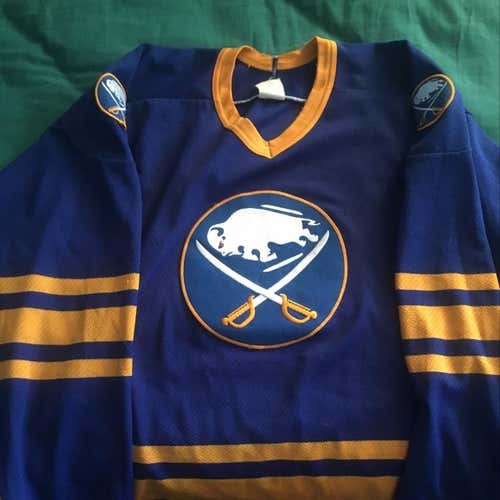 Buffalo Sabres Blue Jersey 90’s Vintage CCM XL