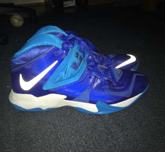**MAKE AN OFFER** Nike Zoom Lebron Soldier 7