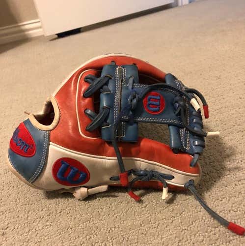 *open to nagotiate* 11.5 Very Rare A2000 - Great Condition