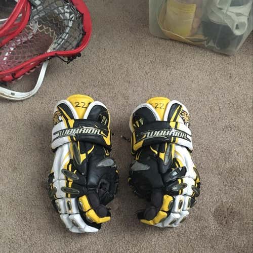 Game Used Custom Towson Warrior Super Fly Gloves