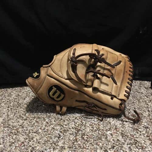 Wilson A2000