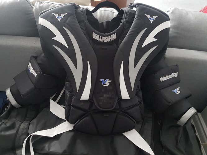 Vaughn Goalie Chest Protector Senior