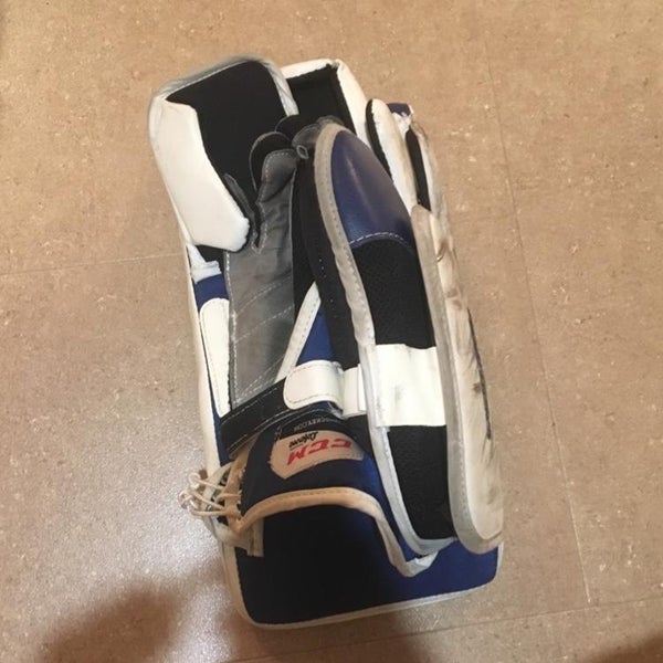 CCM Extreme Flex 500 Goalie Blocker