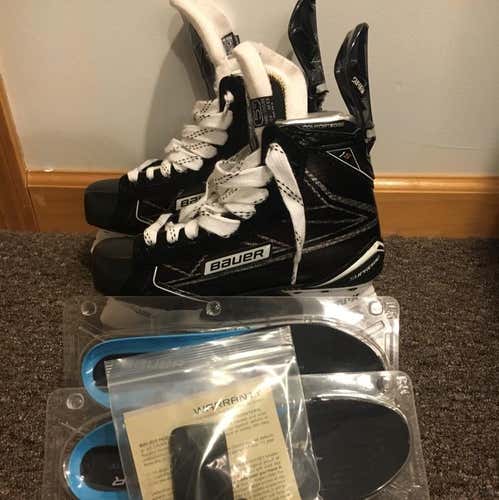 *Brand New* Bauer Supreme 1s Skates Size 5D