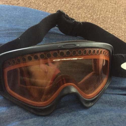 Used Oakley Ski Snowboard Goggles