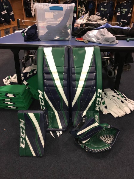 CCM Extreme Flex III Goalie Equipment (Full Set) 33+1.5