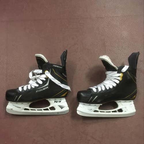 Used Bauer Supreme One.6 Size 6