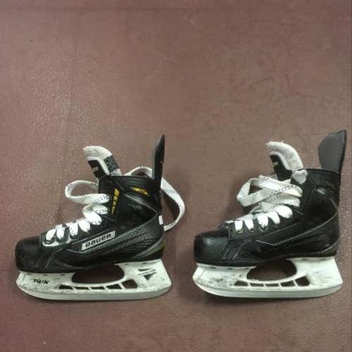 Used Bauer Supreme 190 Size Youth 13 D