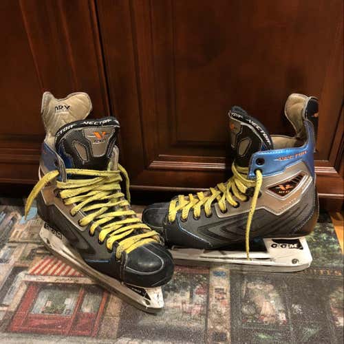 CCM Vector 10.0 Size 9