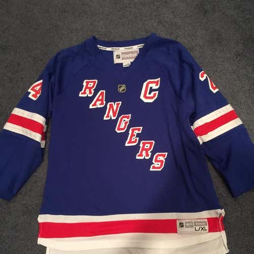 Ryan Callahan jersey and Signed Puck