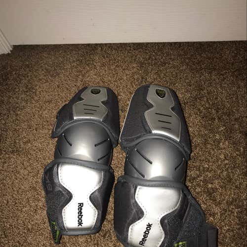 Brand New Reebok 6K Elbow Pads