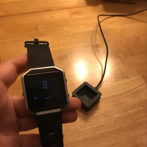 LN FITBIT BLAZE SMART WATCH