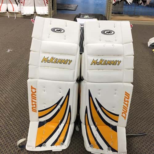 McKenney Instinct 490 White/Navy/Gold 31+1