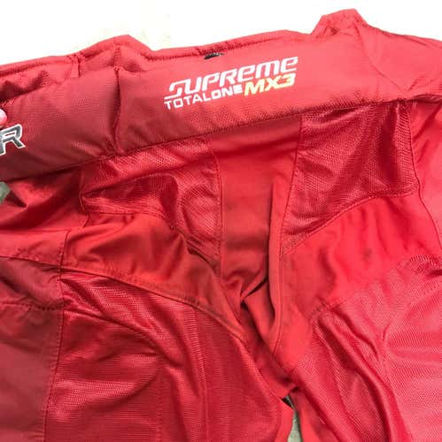 Bauer MX3 Shell In Red And Black